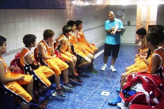 Ayvalıklı Minik Basketbolcular Bursa’dan Mutlu Döndü