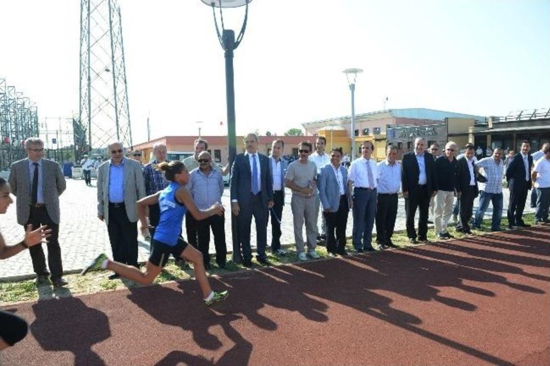 Sporun Yeni Adresinde Şenlik Havasında Spor