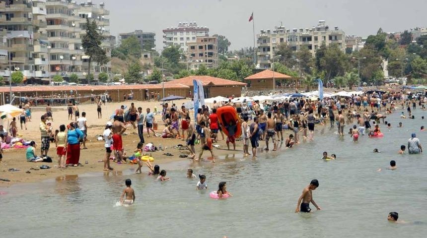 Yumurtalık Sahili Doldu Taştı