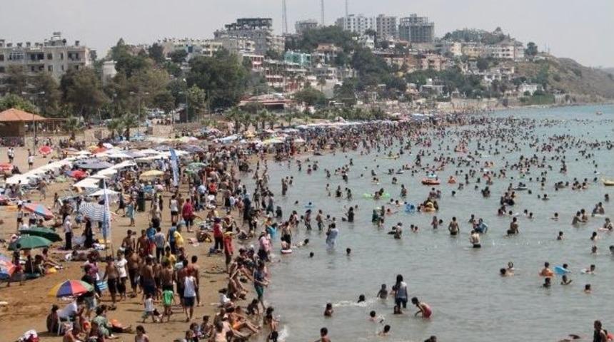 Yumurtalık'a Tatilci Akını