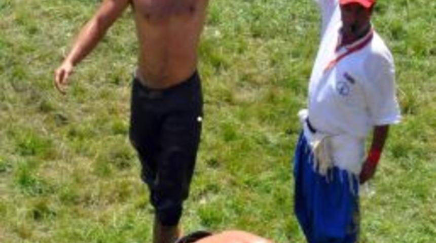 Başpehlivanlık'ta Ilk Finalist Ali G&uuml;rb&uuml;z Oldu