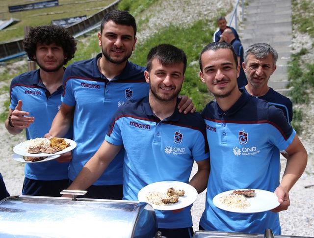 Trabzonspor’da antrenman iptal edildi, futbolcular stres attı