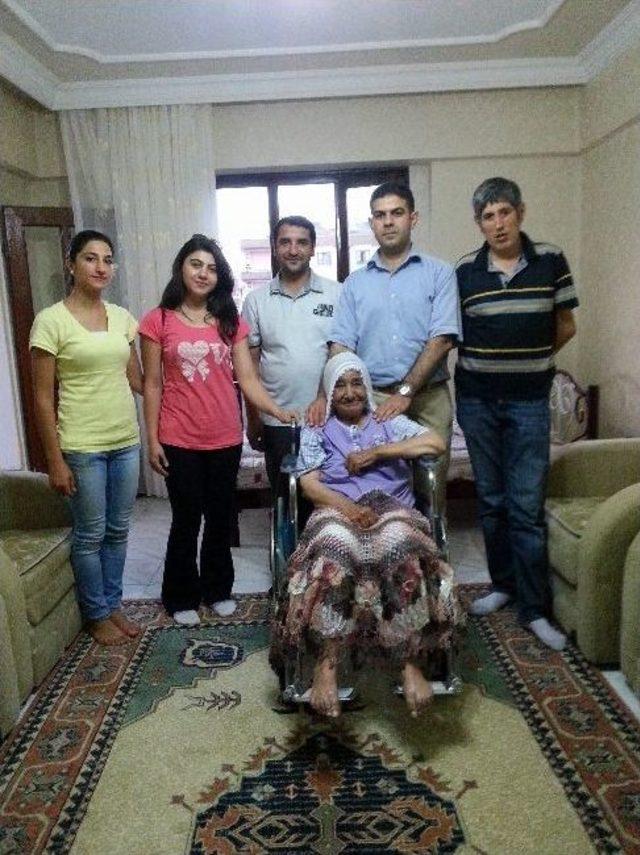 Doktordan Engelliler İ&ccedil;in 30 Adet Tekerlekli Sandalye Bağışı 1