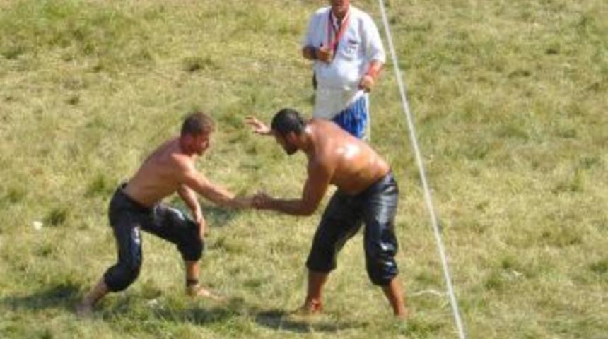 Başpehlivanlık G&uuml;reşlerinde Finalin Adı Ali G&uuml;rb&uuml;z-İsmail Balaban Oldu