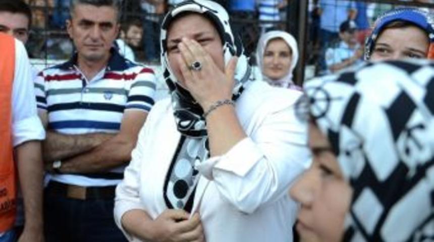 Anne G&uuml;rb&uuml;z&rsquo;&uuml;n Sevin&ccedil; G&ouml;zyaşları