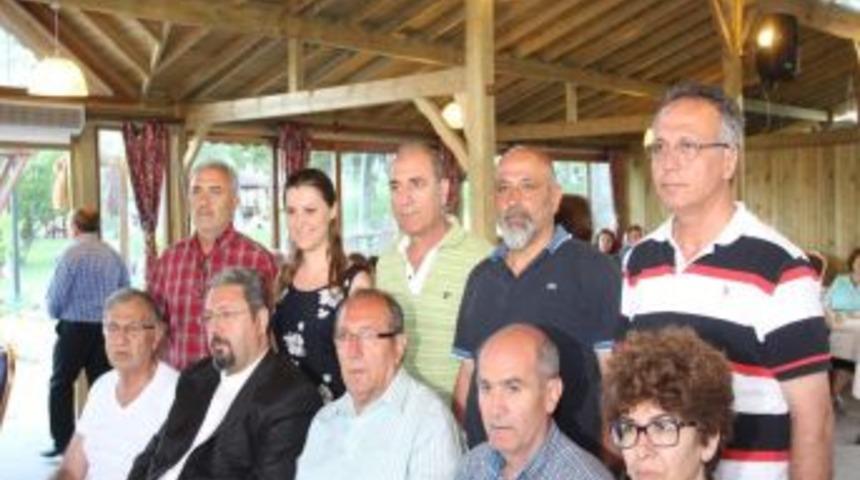 Sivaslı Ermeniler Ve Dostları Derneği Üyeleri Yemekte Buluştu