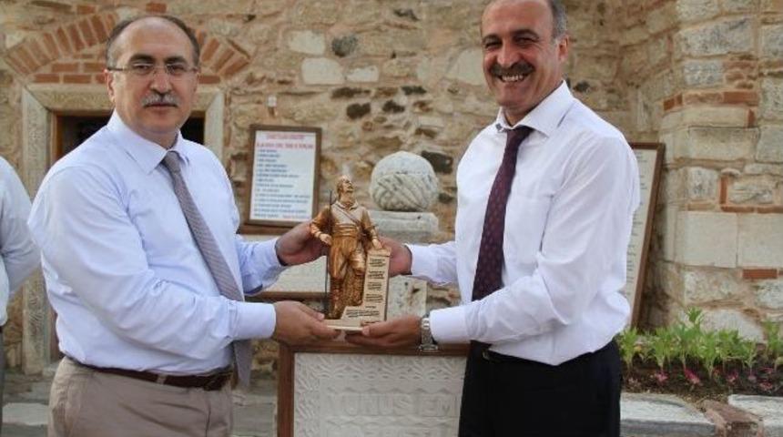 Vali Savaş Yunus Emre K&uuml;lliyesi Projesi'ni İnceledi