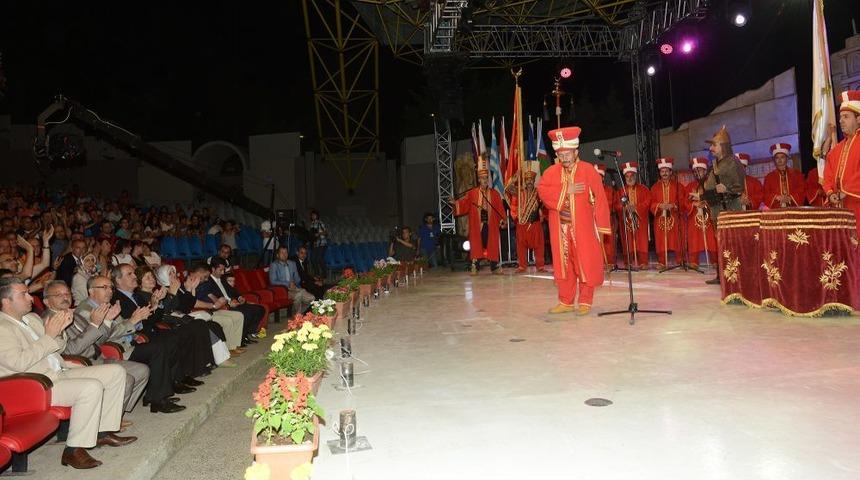 27. Altın Karag&ouml;z Halk Dansları Yarışması Coşkulu Başladı