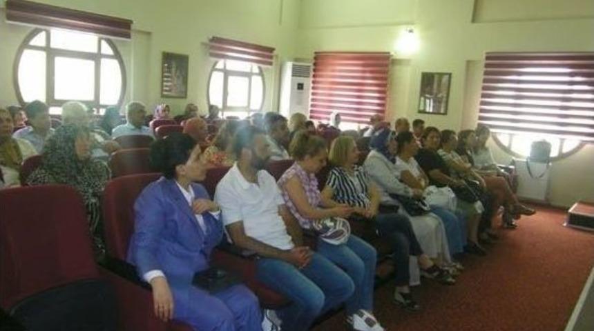 Koruyucu Ailelere Eğitim Semineri Verildi