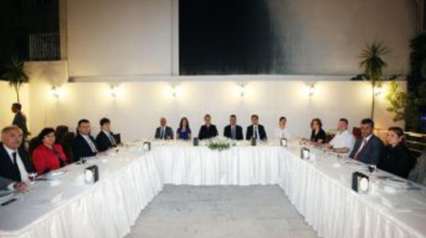 Hataylı M&uuml;lki Amirler, Jandarma Albay Başoğlu Ile Vedalaştı