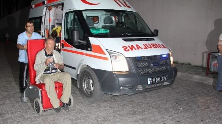 D&uuml;ğ&uuml;n Yemeğinden 12 Kişi Zehirlendi