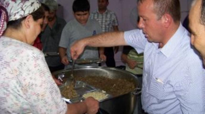 İftar Sofrası G&uuml;nde 2 Bin 500 Kişiye Hizmet Verecek