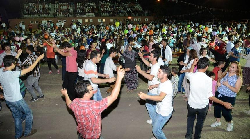 Aladağ&rsquo;da Sanat TIR&rsquo;ı Coşkusu