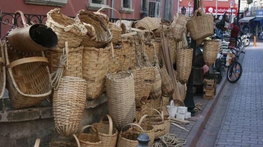 Kaybolmaya Y&uuml;z Tutmuş Meslek; 'sepet&ccedil;ilik'