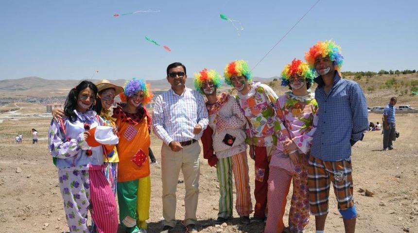 G&ouml;ky&uuml;z&uuml; U&ccedil;urtmalarla Doldu