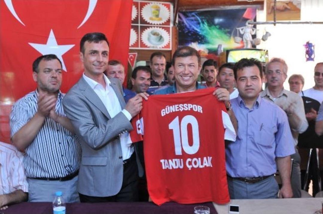 Boz&uuml;y&uuml;k&rsquo;te 'tanju &Ccedil;olak Futbol Akademisi' Faaliyetlerine Başladı