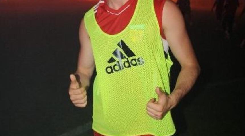 Engin Bekdemir Yeni İmajıyla Dikkat &Ccedil;ekti