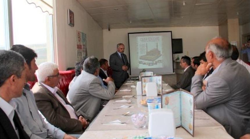 Yeni Cami Tanıtımları S&uuml;r&uuml;yor