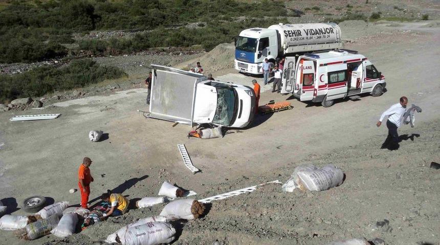 Erzincan&rsquo;da Trafik Kazası: 5 Yaralı