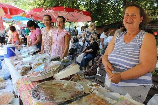 Urla Özbek Köyü 5’nci Yemek Festivali İle Coştu