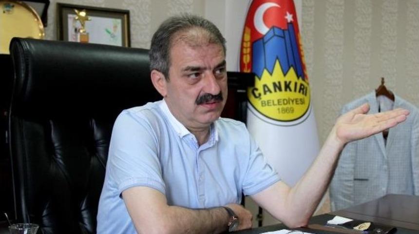 &Ccedil;ankırı Belediye Başkanı İrfan Din&ccedil;: