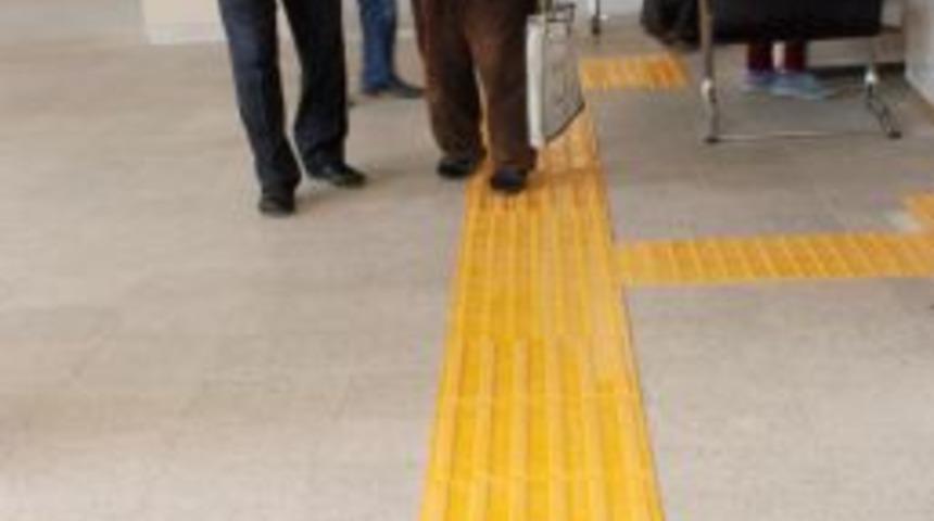 G&ouml;rme Engelliler I&ccedil;in &Ouml;zel Yol