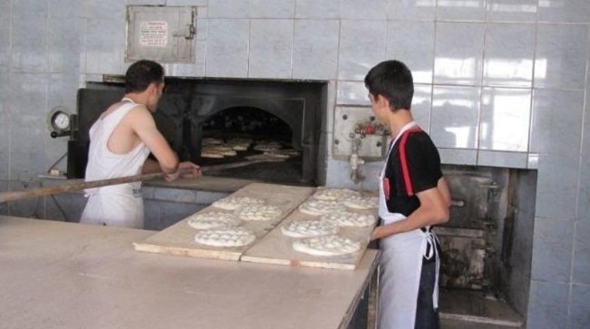 Hisarcık&rsquo;ta Ramazan Pidesi Fiyatları A&ccedil;ıklandı