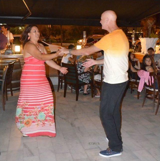 &Ccedil;eşmede Salsa Gecesi... 1