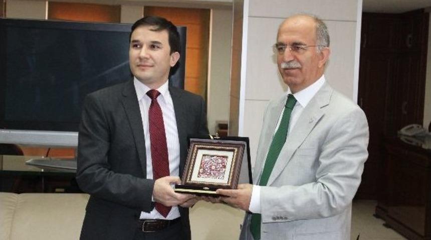 Tacikistan Başkonsolosundan Vali Harput'a Ziyaret