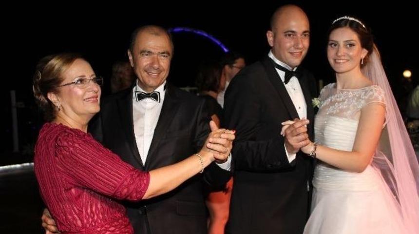 Başkan Karaosmanoğlu'nun Mutlu G&uuml;n&uuml;...