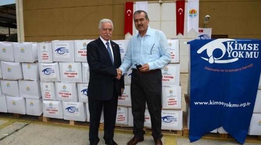 B&uuml;y&uuml;kşehirin Yardımlarını Kimse Yok Mu Derneği Dağıtıyor