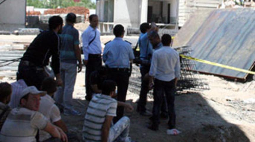 &Uuml;zerine tonlarca demir d&uuml;şen iş&ccedil;i &ouml;ld&uuml;