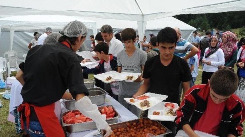 Başiskele İn&ouml;n&uuml; Yaylası'nda Personel Şenliği