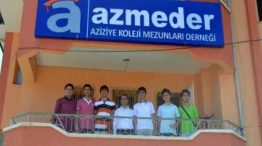 AZMEDER, Başarılı &Ouml;ğrencileri &Ouml;d&uuml;llendirdi