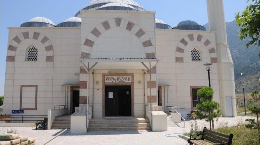 Manisa&rsquo;da Tevhid Camii&rsquo;ne &Ccedil;evre D&uuml;zenlemesi