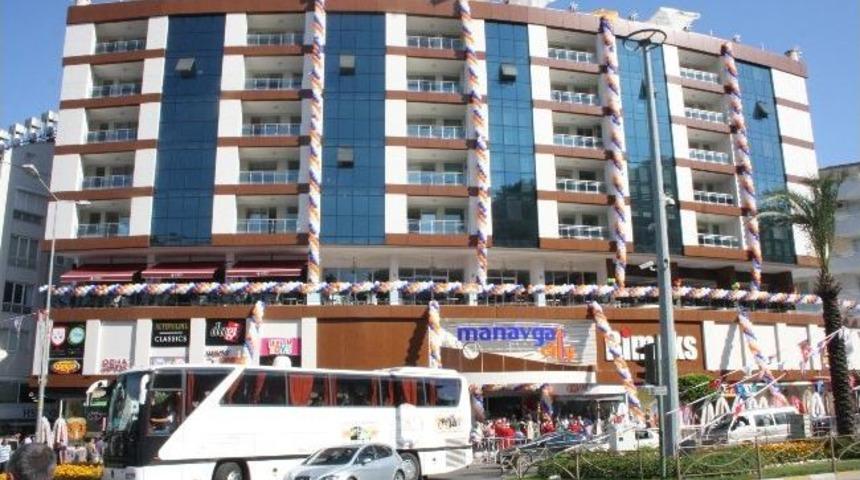 Manavgat'ın En B&uuml;y&uuml;k Alışveriş Merkezi A&ccedil;ıldı