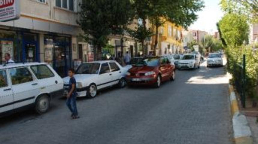 Besni&rsquo;de Bir Hafta İ&ccedil;erisinde 28 Araca Park Cezası Kesildi