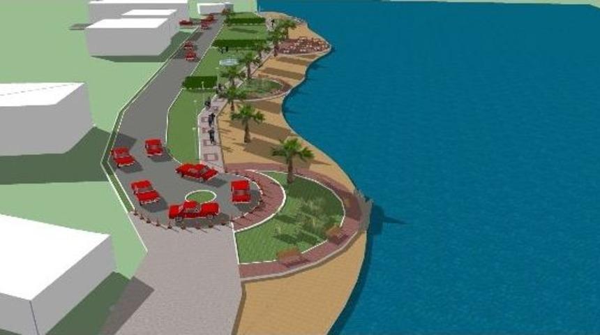 Burhaniye&rsquo;de İskele Sahil D&uuml;zenlemesi Devam Ediyor