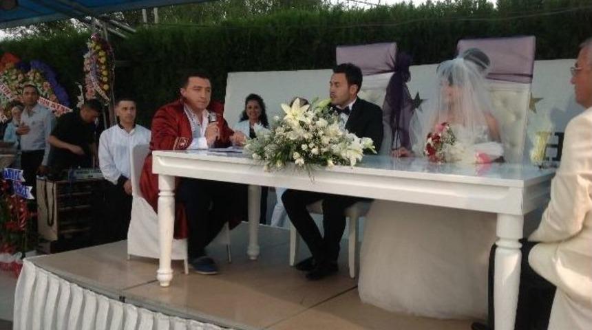 Başkan Vekili Bakıcı Avukat &Ccedil;iftin Nikahını Kıydı