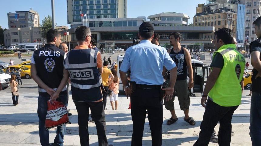 Gezi Parkı'na Vatandaşlar Alınmıyor