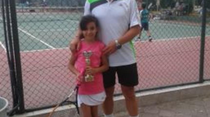 Yalovalı Tenis&ccedil;i İkinci Oldu