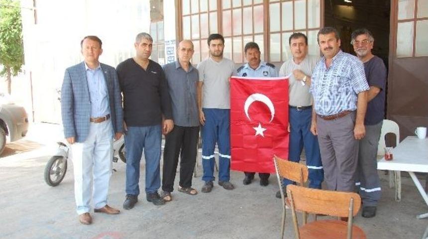 Başkan Karabalık'tan Bayrak Kampanyasına Destek