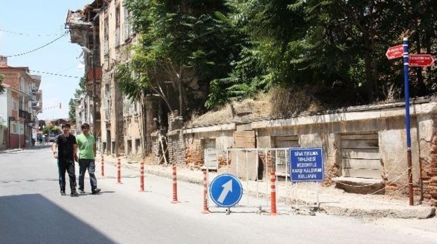 &ldquo;metruk Binalara Gereken Yapılmalı&rdquo;