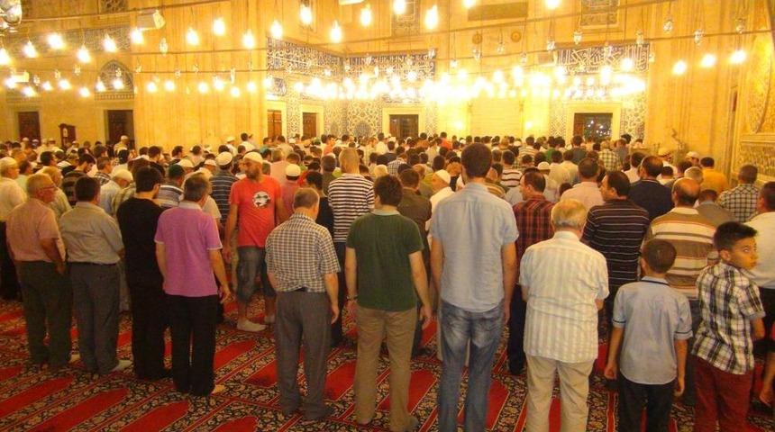 Selimiye'de Ilk Teravih