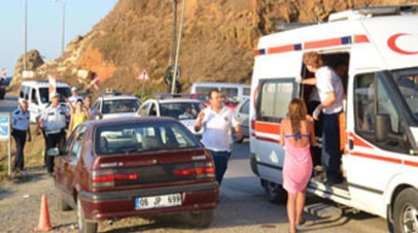 Boğulmaktan anneleri kurtardı