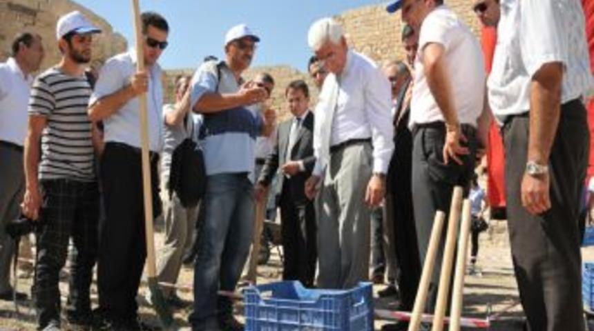 Karaman Kalesi Restore Ediliyor