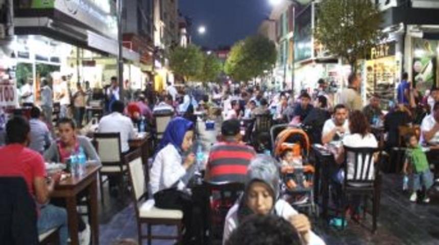 D&uuml;zce&rsquo;de Lokantalara İftar İzni