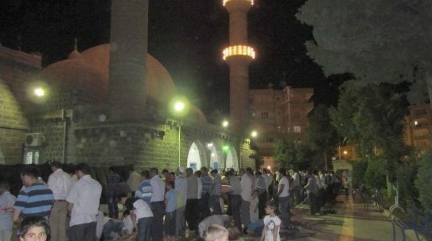 Siverek&rsquo;te İlk Teravi Namazı Kılındı