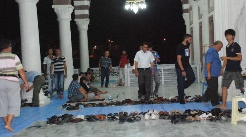İlk Teravihte Didim&rsquo;deki Camiler Doldu Taştı