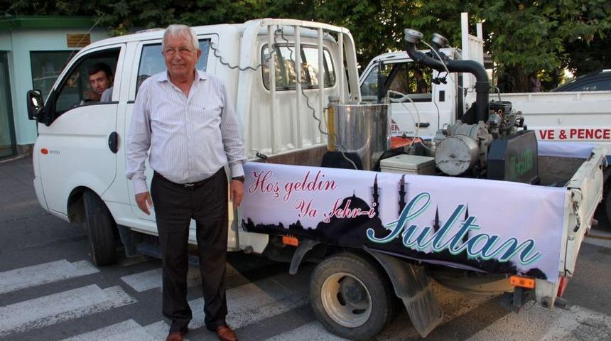 Ramazan'ın Ilk G&uuml;n&uuml;nde Ereğli Sokakları G&uuml;l Suyu Ile Yıkandı